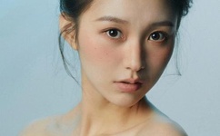 迈开腿让学长尝尝你的草莓游戏